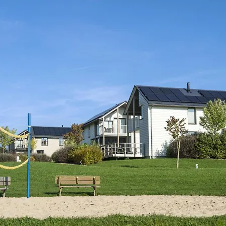 Dom wakacyjny Domaine Golden Lakes Village 2